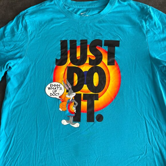 Nike Just Do It Bugs Bunny Tee Shirt L Blue Dri-Fit - Picture 2 of 4